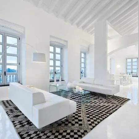 Loft Di Design A In Località Borgo Castello Loano