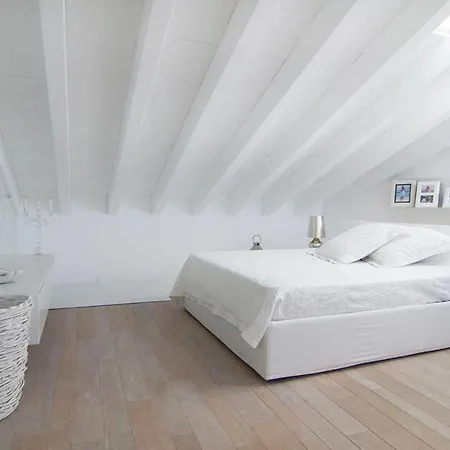 Loft Di Design A In Località Borgo Castello Appartamento Loano