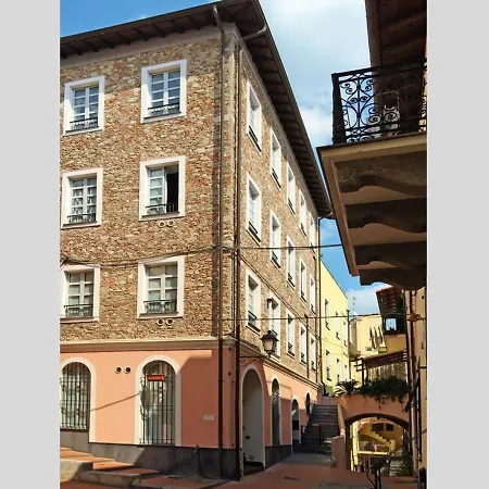 Loft Di Design A In Località Borgo Castello Loano