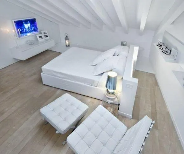 Loft Di Design A In Localita Borgo Castello *