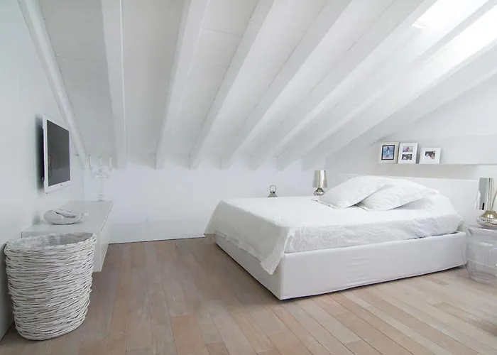 Loft Di Design A In Localita Borgo Castello Apartman Loano